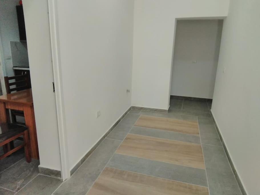 Villa Besnik, Rooms For Rent Vlore Ngoại thất bức ảnh