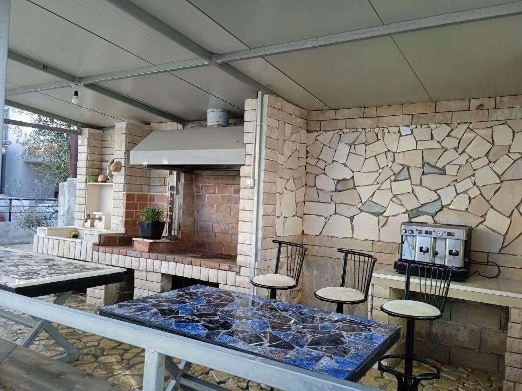 Villa Besnik, Rooms For Rent Vlore Ngoại thất bức ảnh